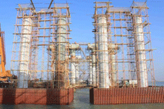 العمل مستمر في بناء الميناء- وزارة الأشغال العامة العمل مستمر في بناء الميناء- وزارة الأشغال العامة